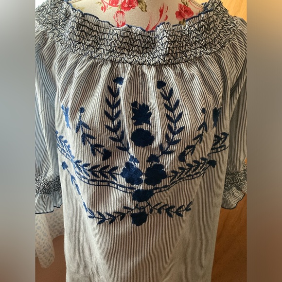 DizzyLizzy Blue and White Striped and Embroidered Tunic Top - SZ L - Picture 3 of 13